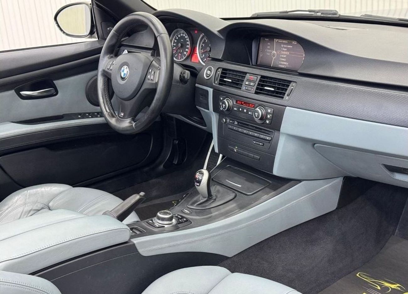 بي أم دبليو M3 2011 BMW M3 Convertible E93 (Lemans Blue Color), Full Service History, Excellent Condition, GCC