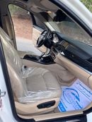 بي أم دبليو 520i حالة ممتازة من الداخل و الخارج
