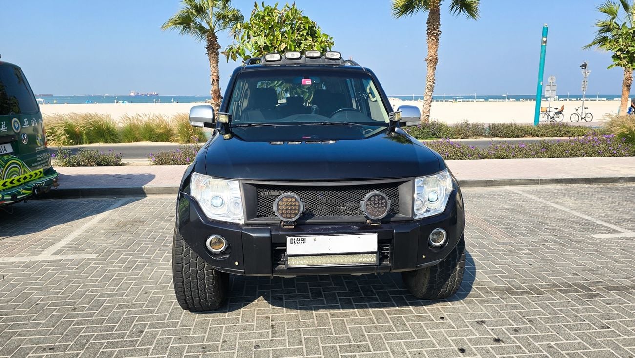 Mitsubishi Pajero GLS Mid 3.8L (243 HP)