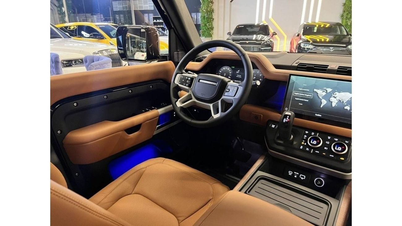 لاند روفر ديفندر Defender HSE P400/2024 /GCC / 5 YEARS WARRANTY AND SERVICE