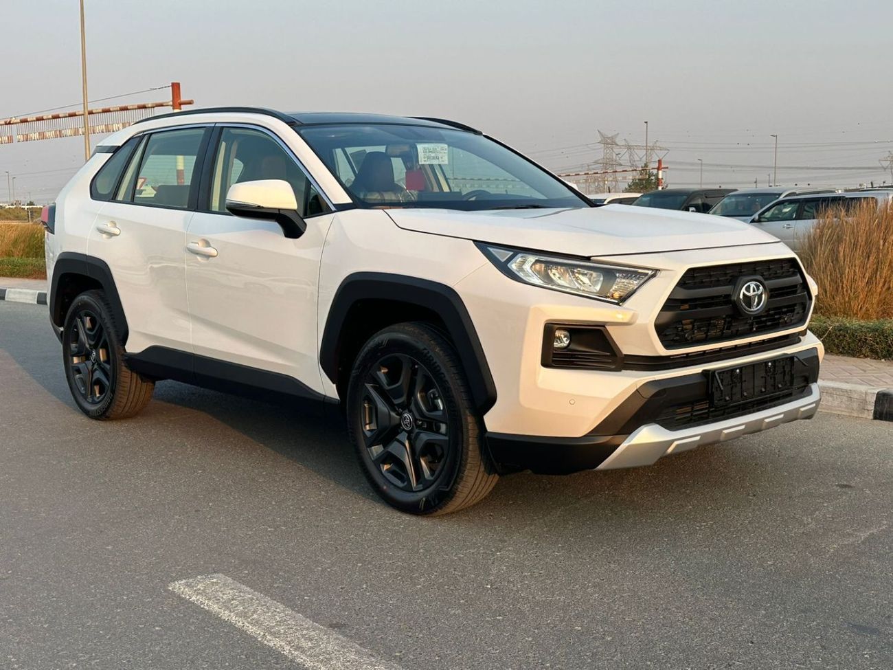 تويوتا راف ٤ 2.5L Adventure, Leather Seat, Panoramic Roof, wireless Charger, Electric Back Door, Model 2025