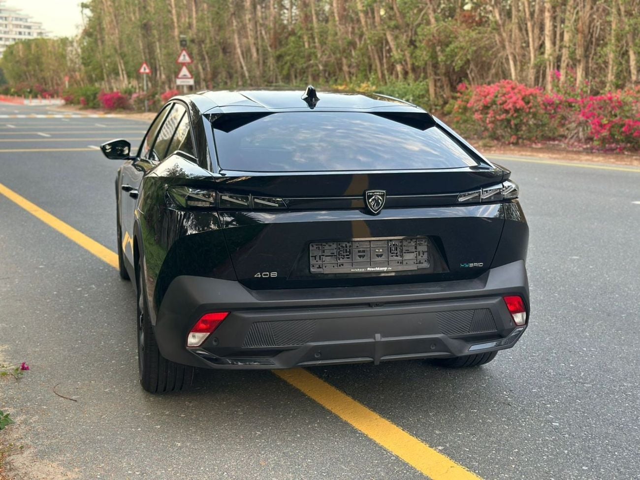 بيجو 408 2025 Peugeot 408 Plug-in Hybrid | The Future is Here | 1.6L 4-Cylinder Turbo | 225 HP | Top of the L