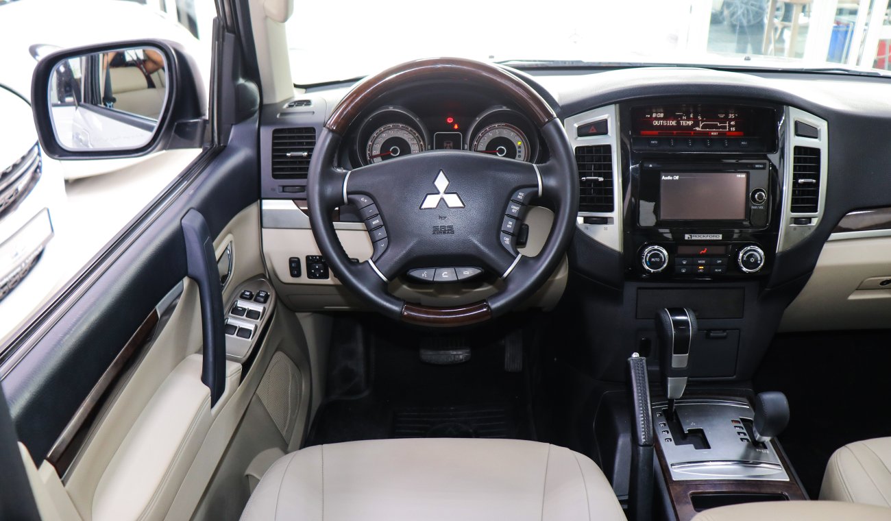 Mitsubishi Pajero pajero platinum full option