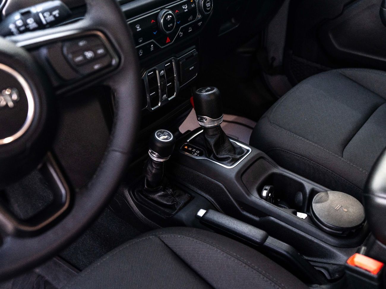 Jeep Wrangler Sport S 3.6L A/T