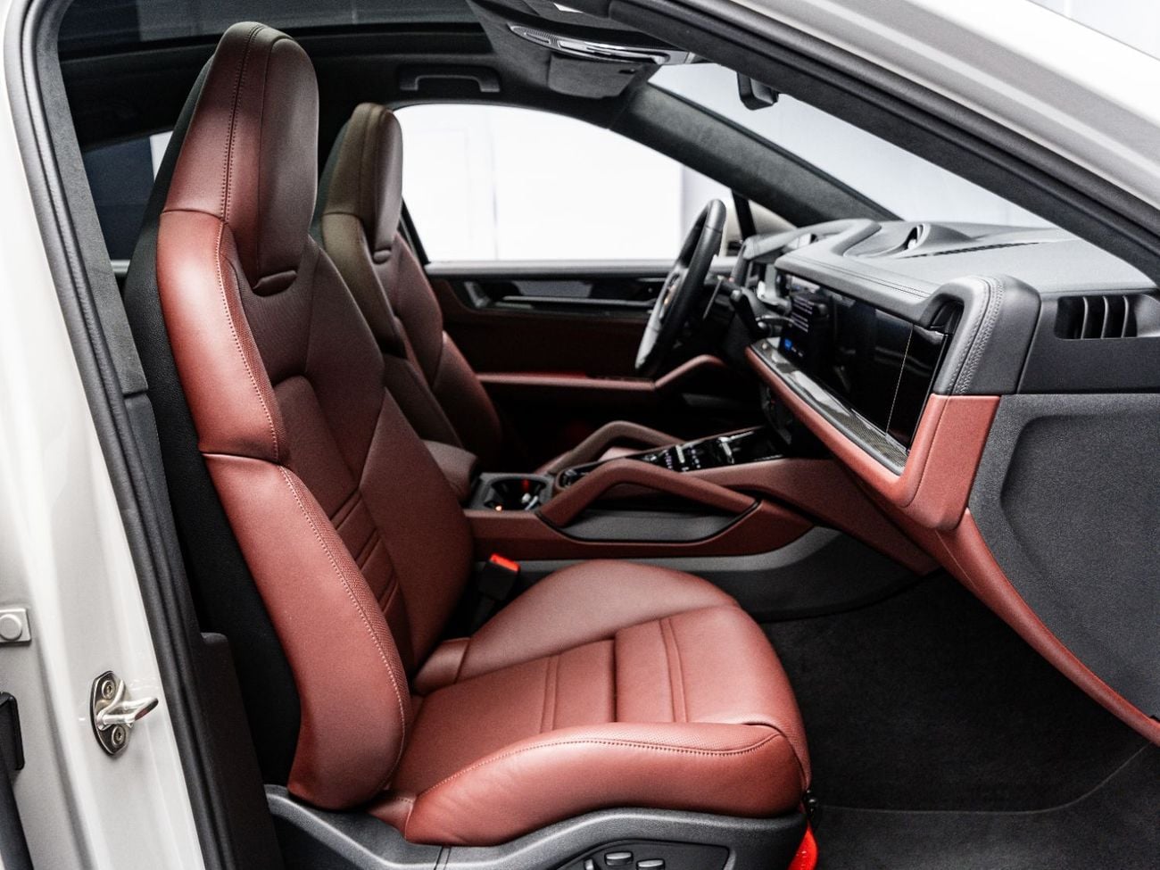 بورش كايان GTS Coupe