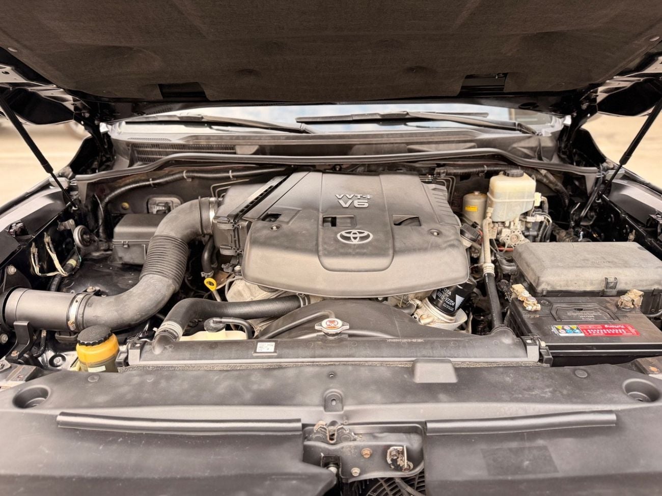 Toyota Land Cruiser 4.0L (271 HP) 4WD