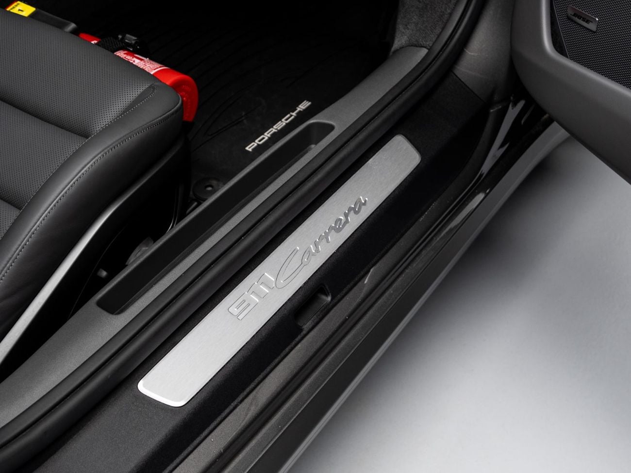 Porsche 911 Carrera 3.0L (444 HP) Coupe Carrera 3.0L (388 HP) Coupe 2024 Porsche 911 Carrera, 3.0 TC F6 RWD, 388