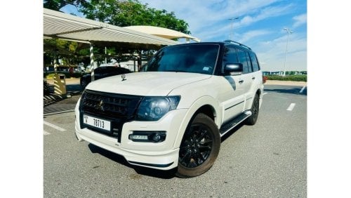 Mitsubishi Pajero GLS Mitsubishi Pajero 2020 signature edition top GCC