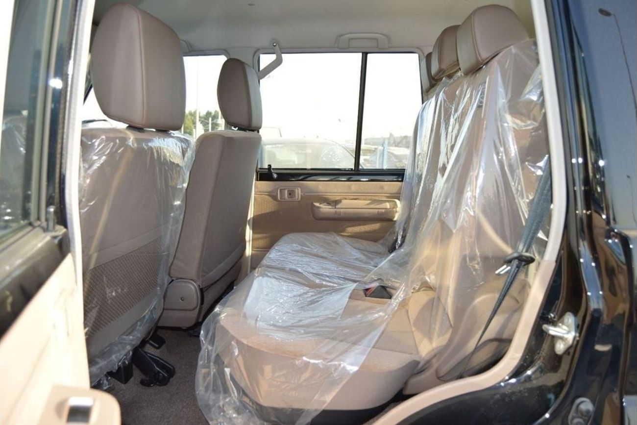 Toyota Land Cruiser 70 LX Hard Top 5 Doors