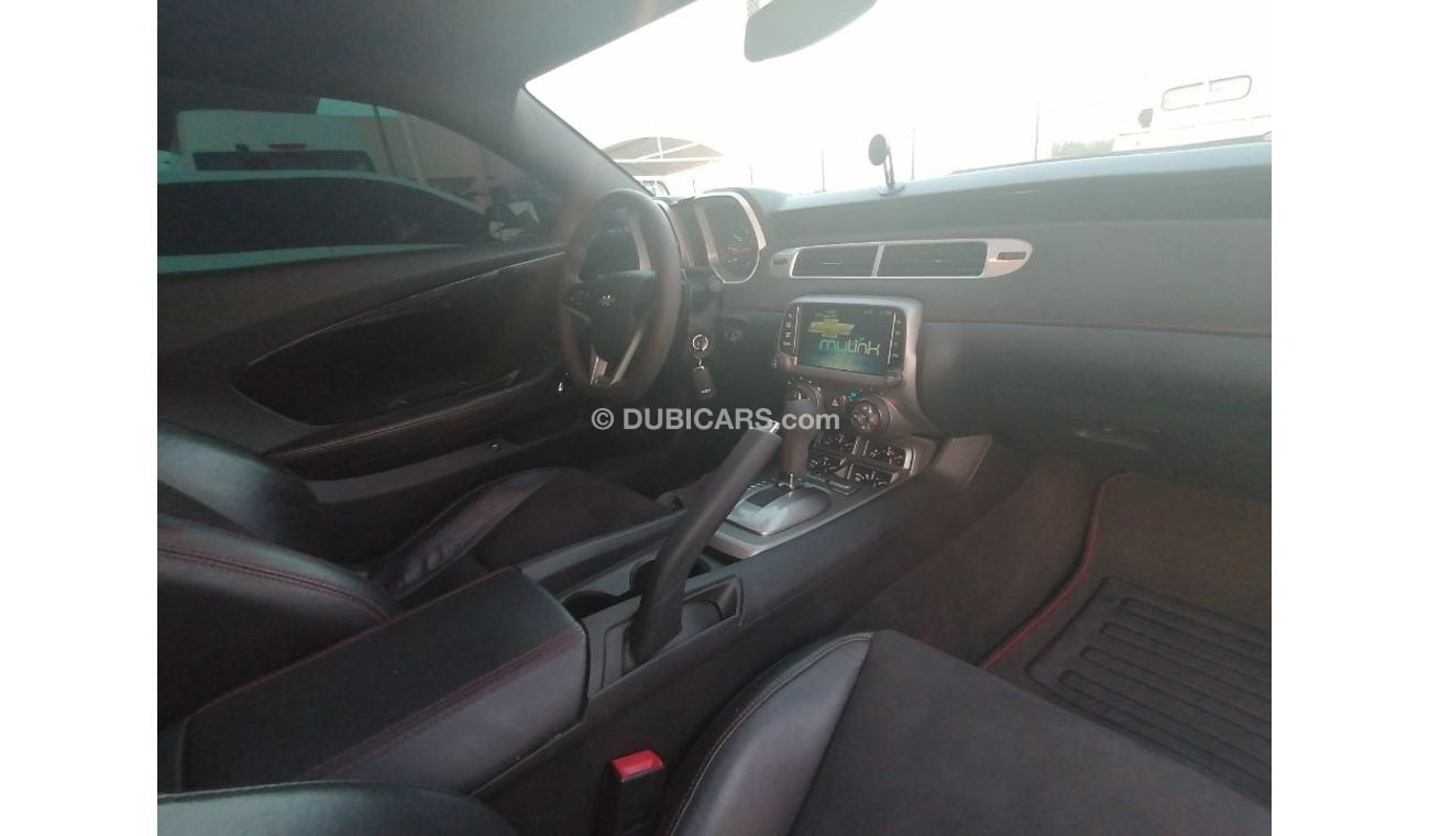 Chevrolet Camaro Chevrolet Camaro ZL1 2014 GCC Specefecation Very Clean Inside And Out Side Without Accedent No Paint