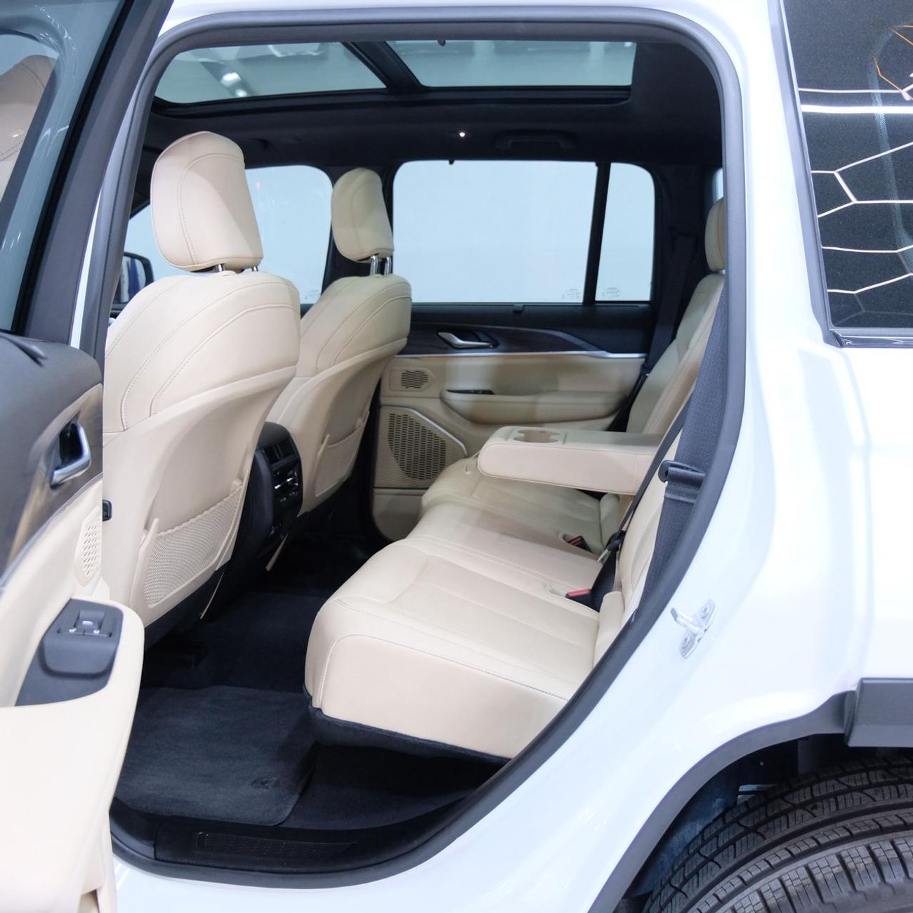 جيب جراند شيروكي Limited 3.6L