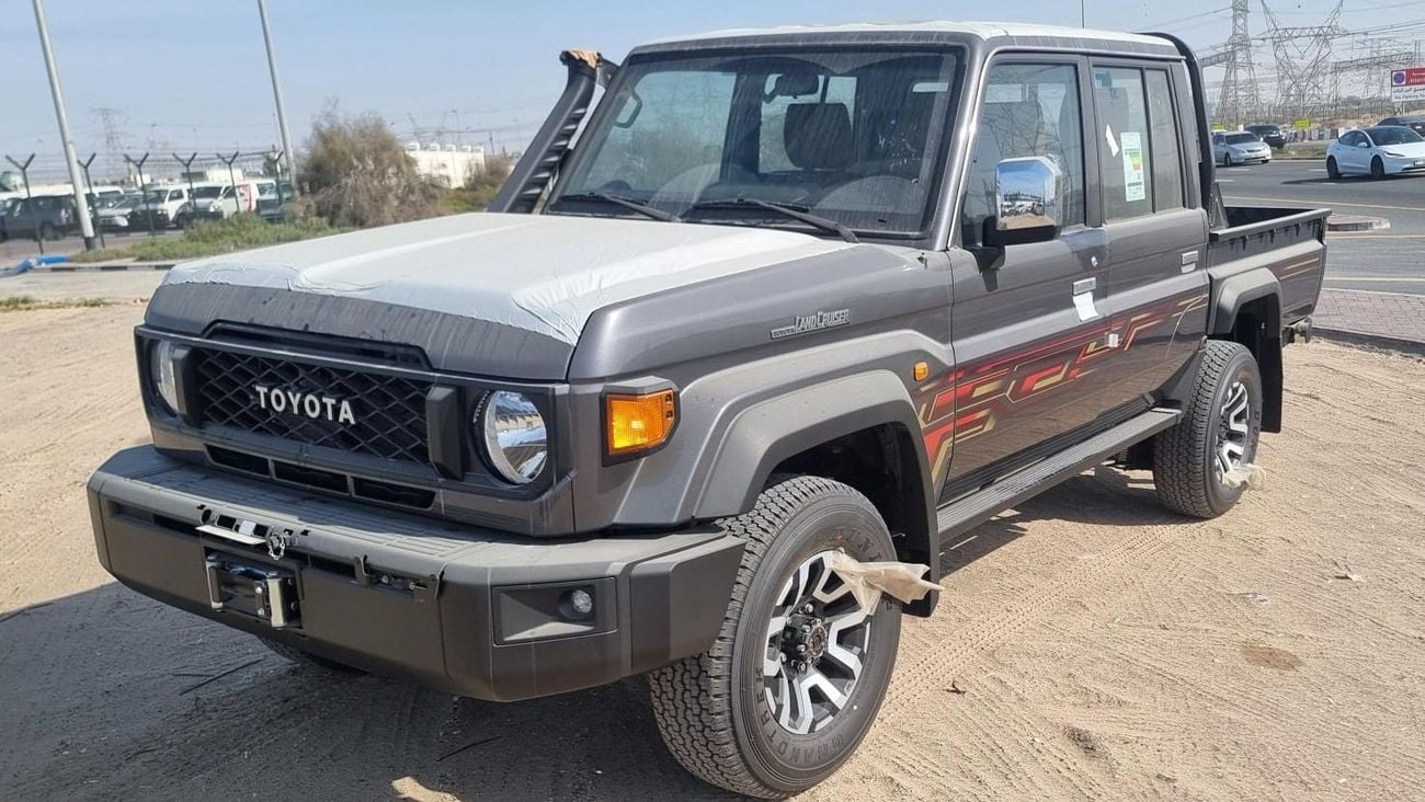 Toyota Land Cruiser Pick Up LC79 DC 2.8L Z Turbo-Diesel AT 2024YM [AVAILABLE IN WHITE & BEIGE COLOR]
