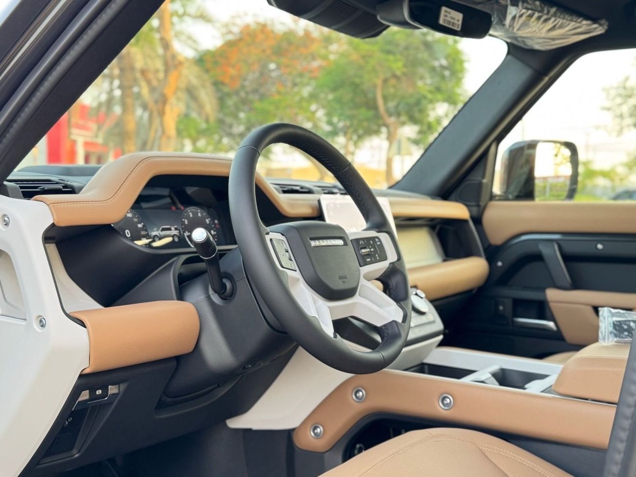 Land Rover Defender P400 110 X-Dynamic HSE 3.0L (5 Seater)