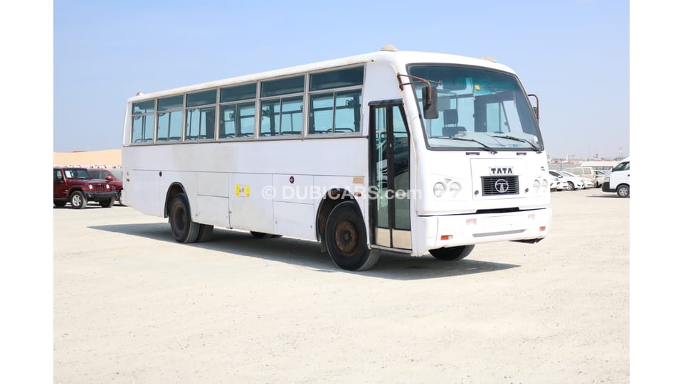 law decree sale: 613 for AED 22,000. 82 AC 2005 Bus Tata White, Non Seats