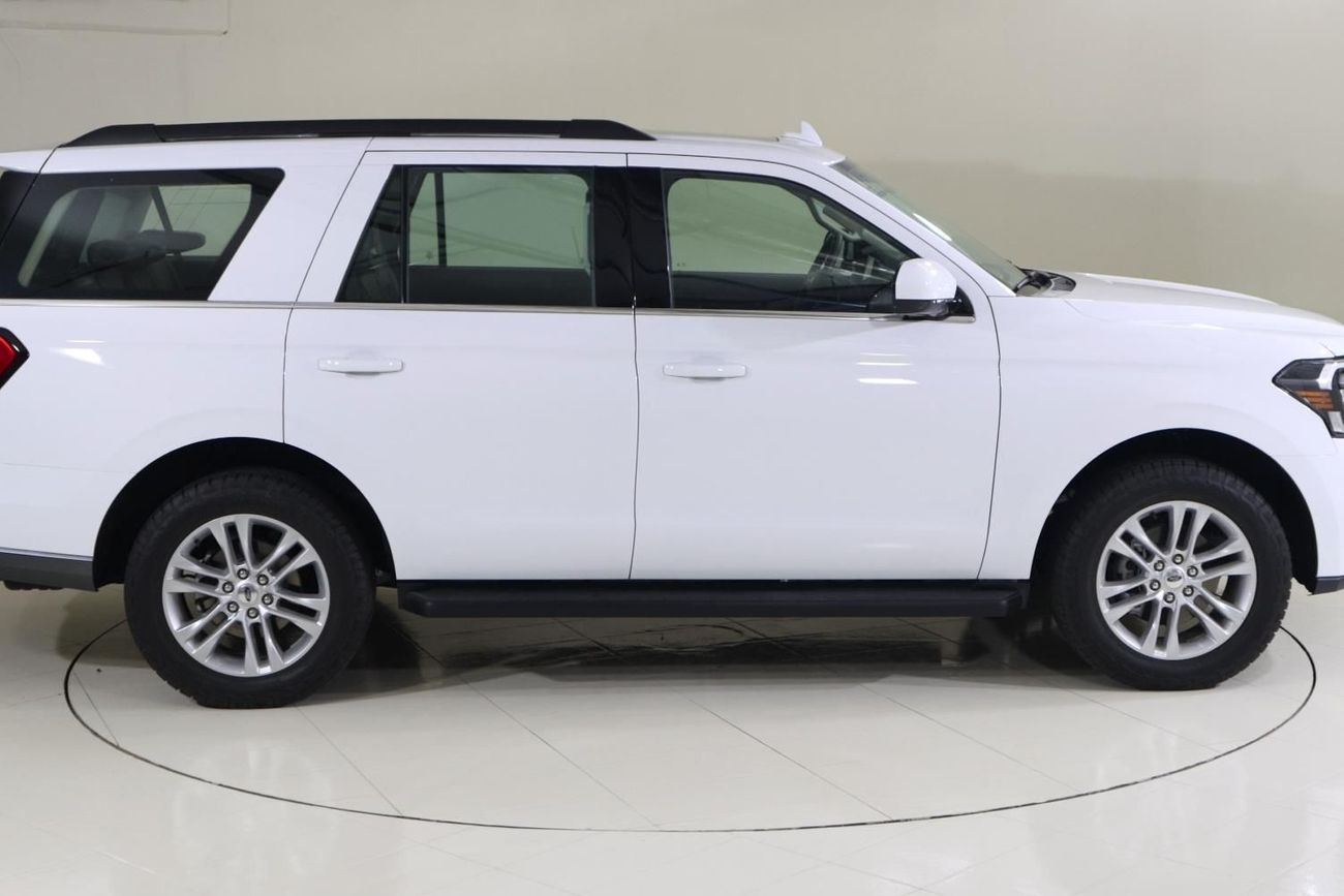 Ford Expedition XLT 3.5L (380 HP) 4WD XT224 EXPEDITION XLT 4X4 NAV 3.5L ECOBOOST AT ACTIVEX + COOLER BOX