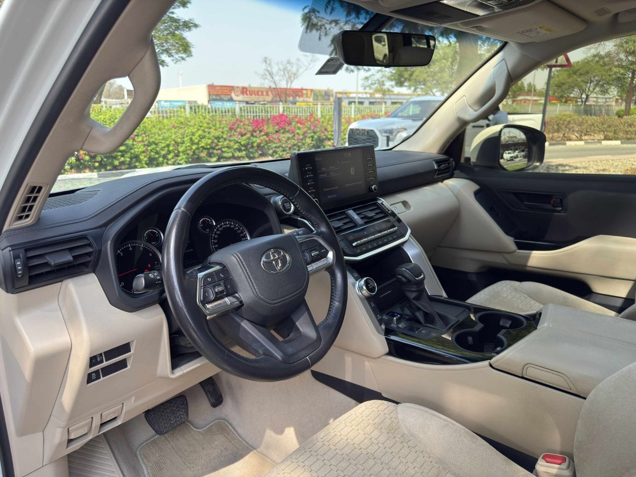 Toyota Land Cruiser GXR 3.5L GCC SPEC NEAT AND CLEAN