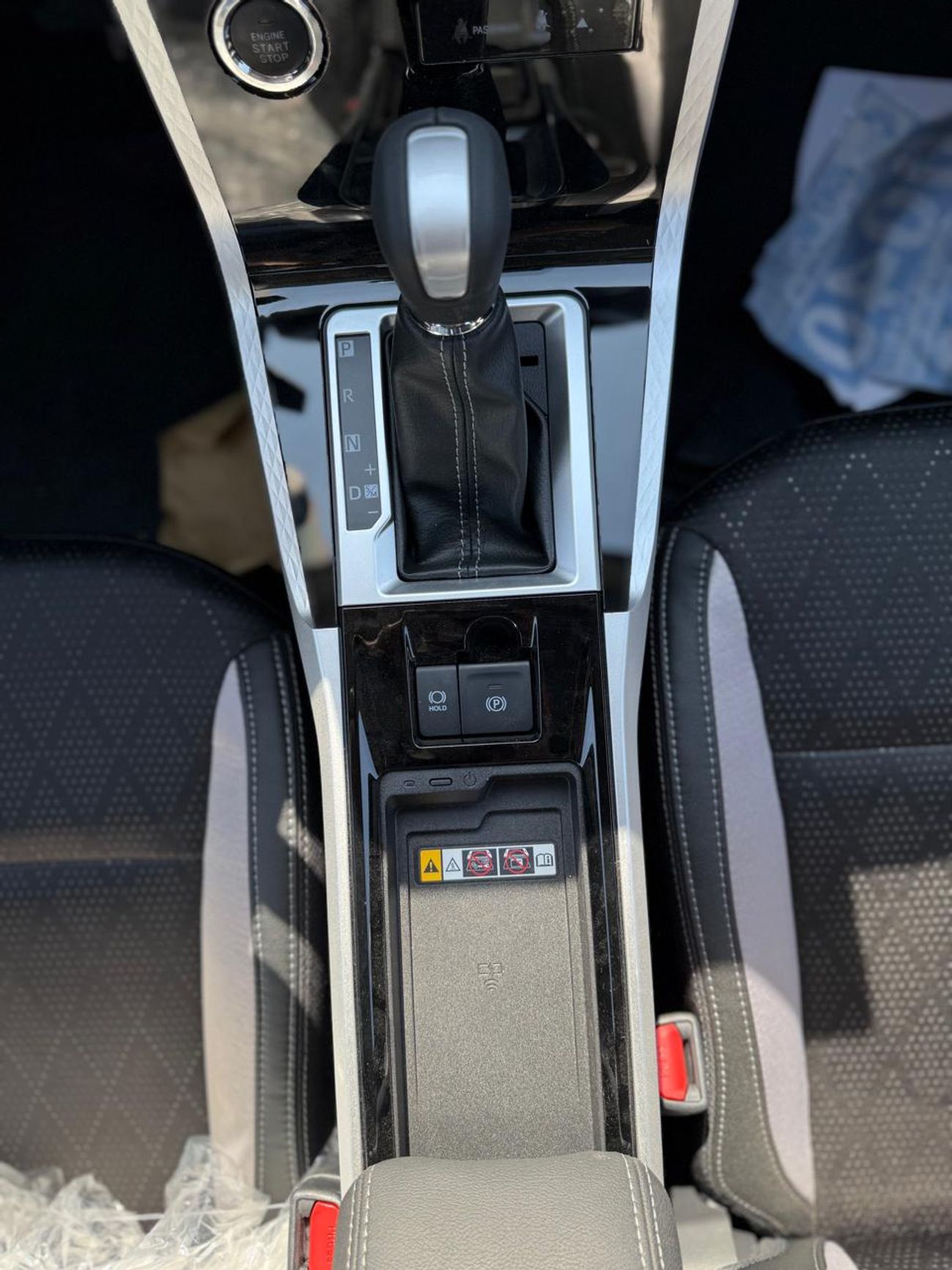 تويوتا فيلوز VELOZ - V Full Option 1.5L 4 Cylinders - 7 Seats 2025 Model