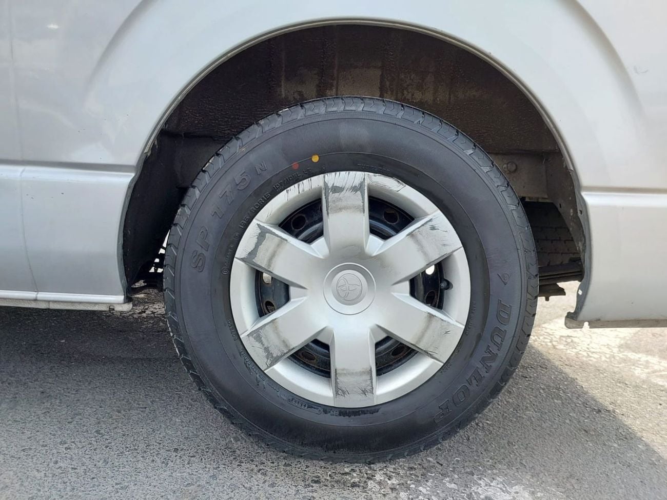 Toyota Hiace (RAMADAN OFFER) TOYOTA HIACE VAN RHD 2015 MODEL 3.0 L DIESEL AUTOMATIC(PM16503)