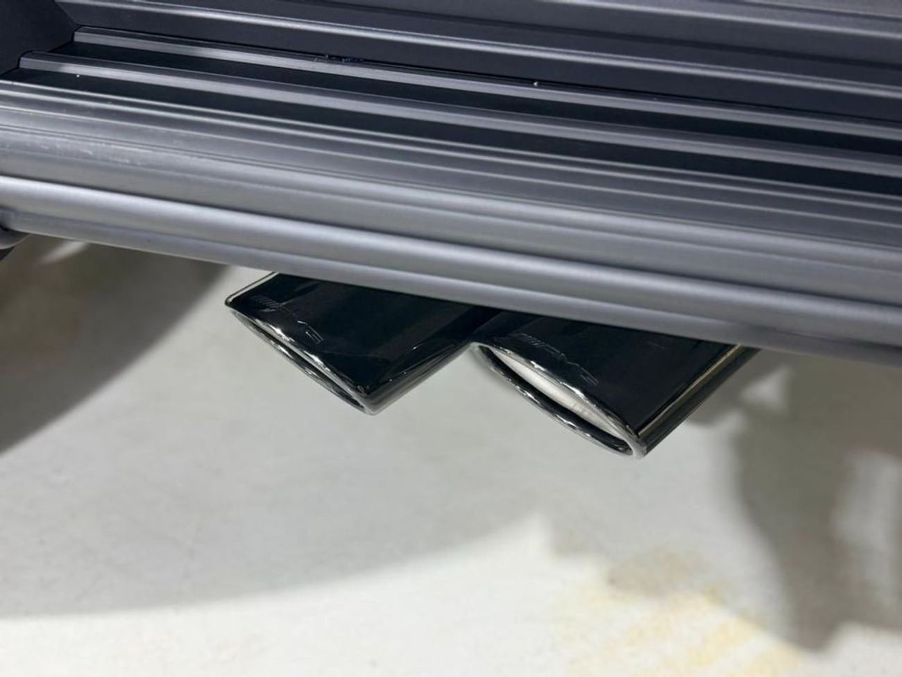 Mercedes-Benz G 63 AMG STD 4.0L NIGHT PACKGE