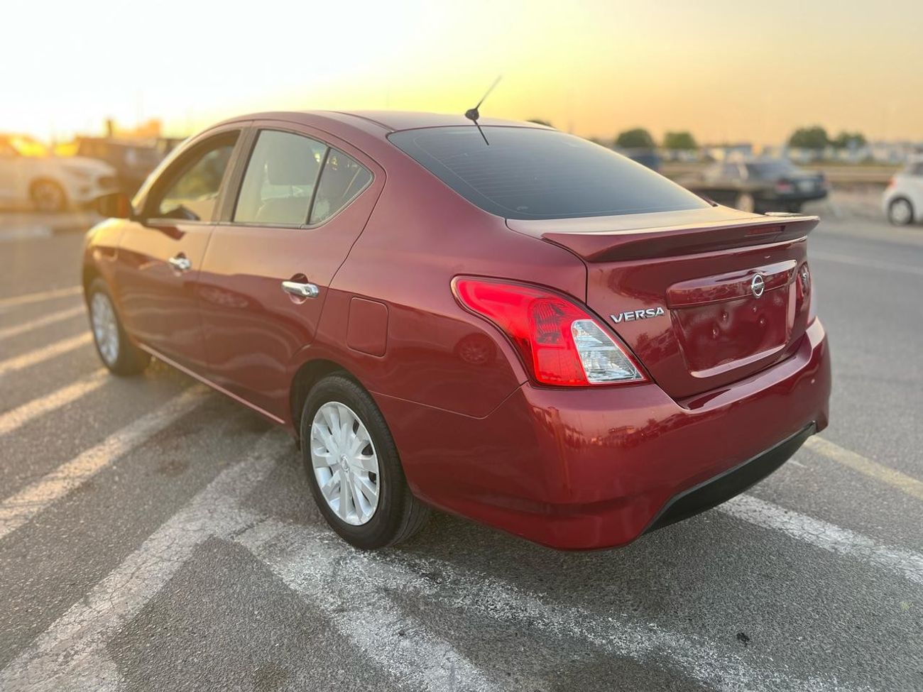 Nissan Versa 2019 Nissan Versa (Sunny) SV 1.5L V4 MidOption + Leather Seats - 