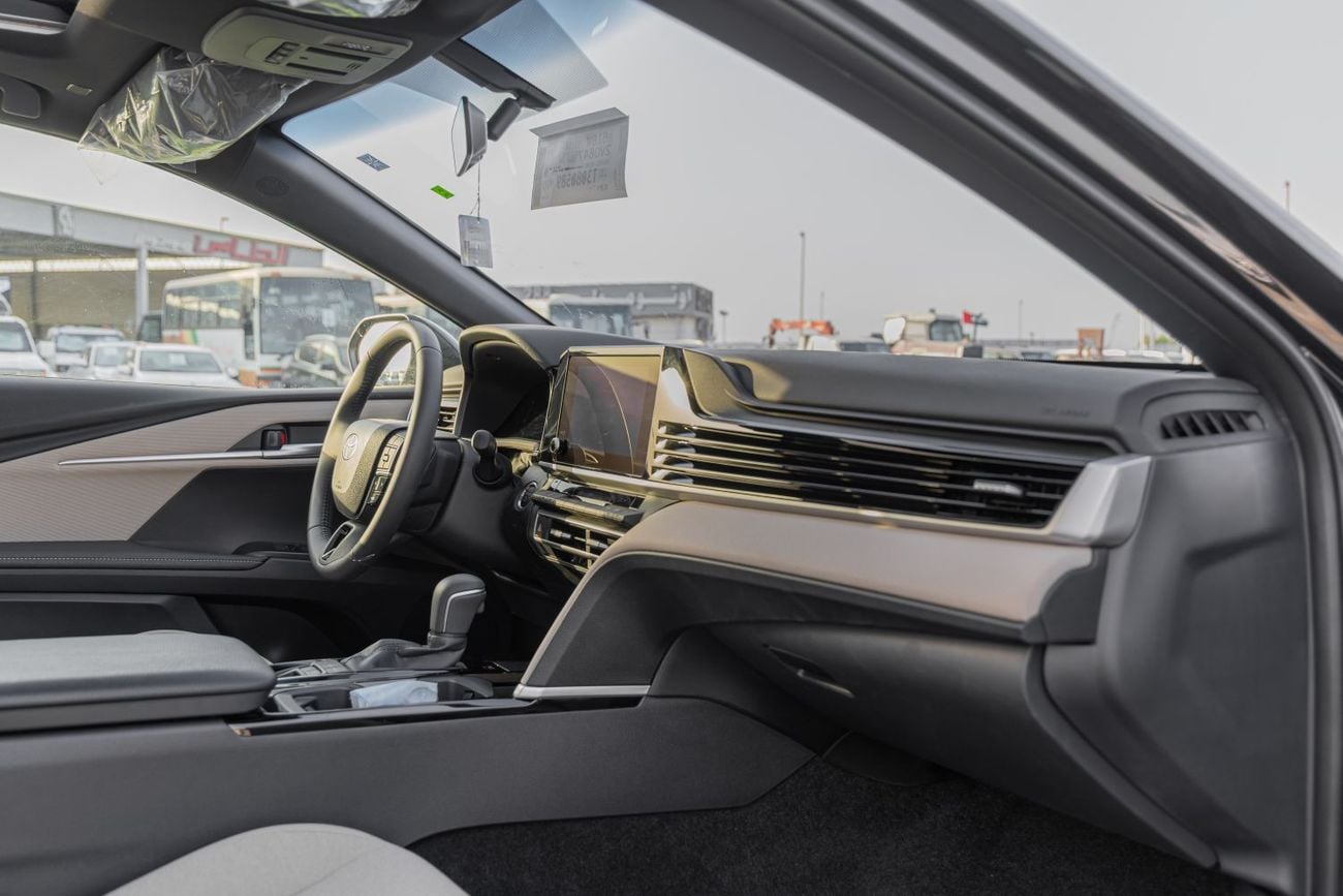 Toyota Camry Toyota Camry LE 2.5 L | Hybrid | Black | Panoramic Sunroof | 1 Electric Chair | 2026 GCC Specs
