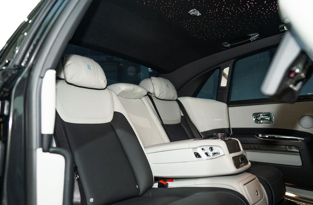 رولز رويس جوست Black Badge 6.6L