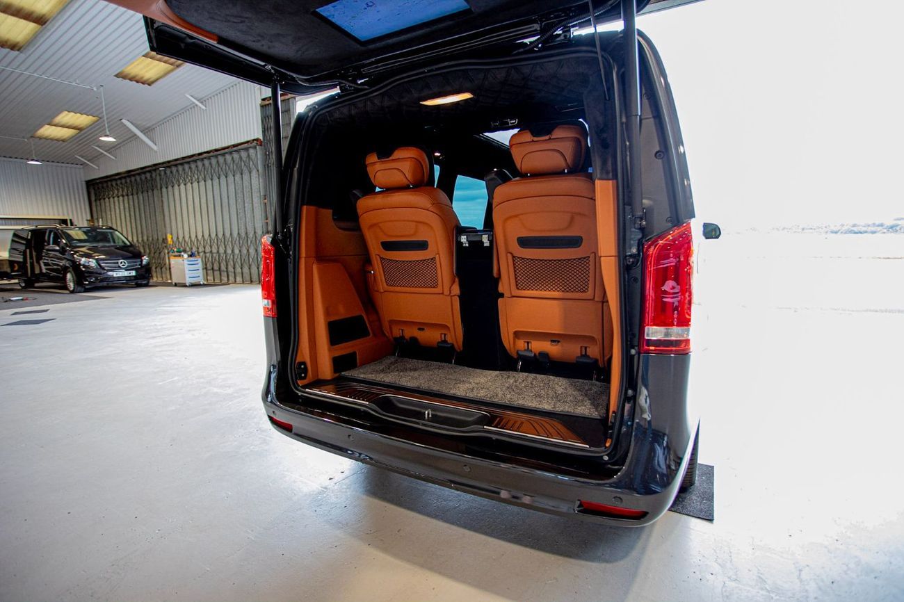 Mercedes-Benz V 300 Senzati GCC Luxury Interior. Mercedes-Benz Approved Conversion