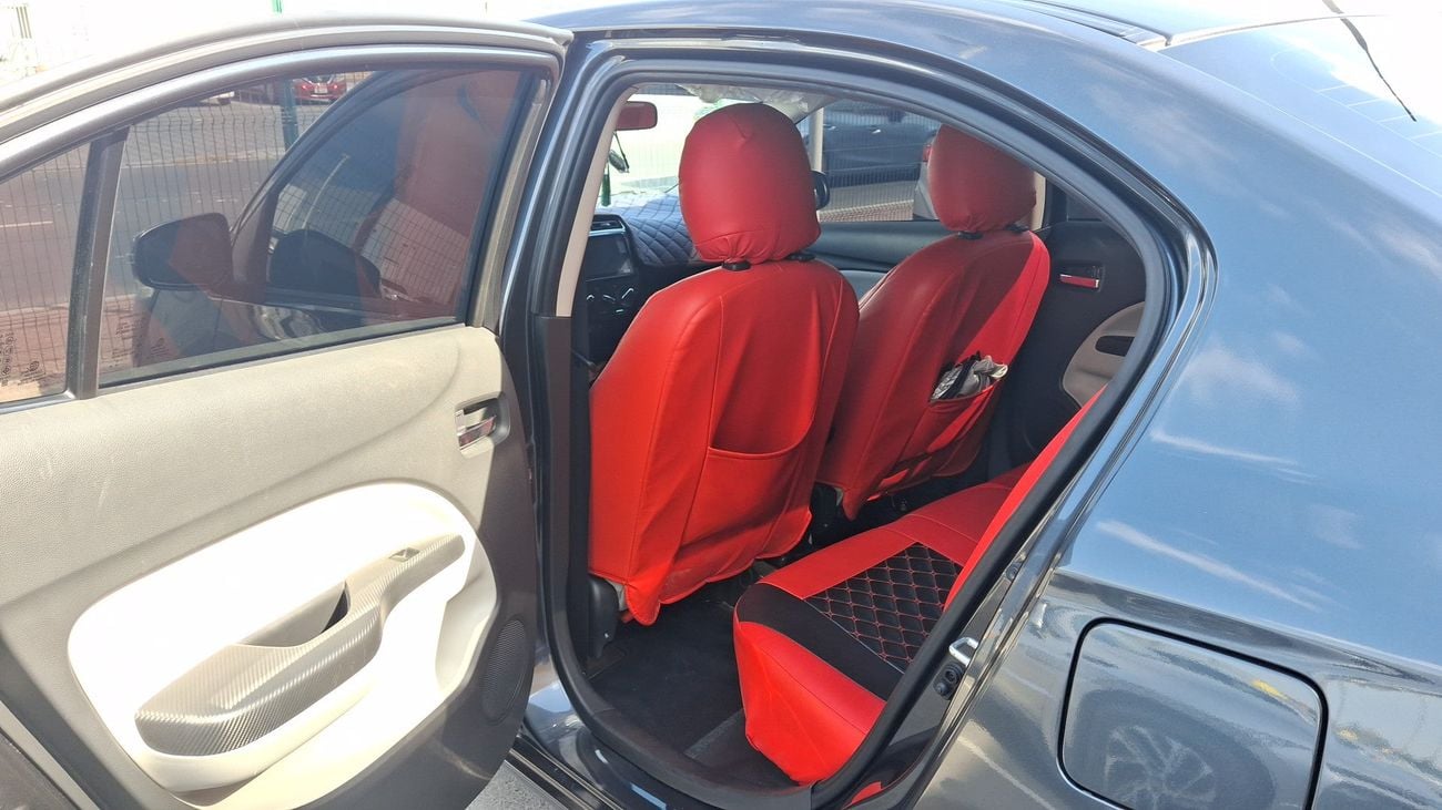 Mitsubishi Attrage GLX PREMIUM 1.2 | Zero Down Payment | Home Test Drive