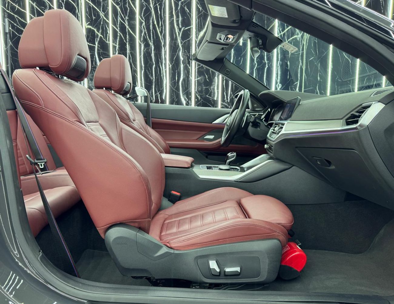 بي أم دبليو 430i M Sport 2.0L (258 HP) 2022 BMW 430i Cabriolet, May 2027 BMW Warranty + Service Pack, Low Kms, GCC