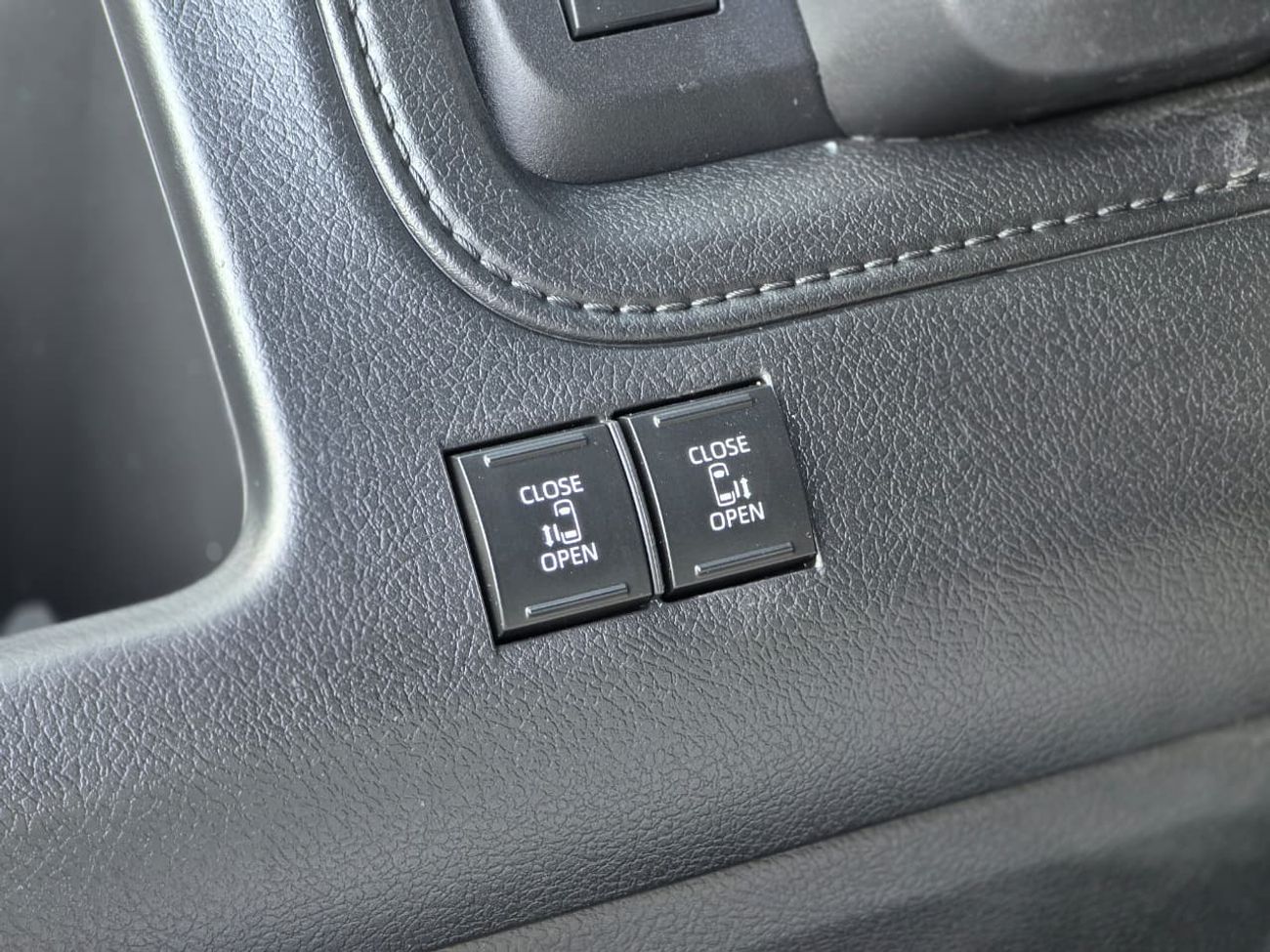 تويوتا جرافينا 3.5L Premium