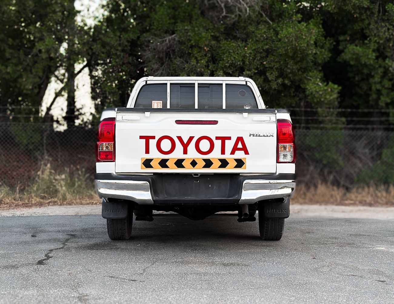 Toyota Hilux GLX Toyota Hilux Automatic | 2.7 L | 2020 | GCC | Accident-Free | In Excellent Condition | 1092 P.M