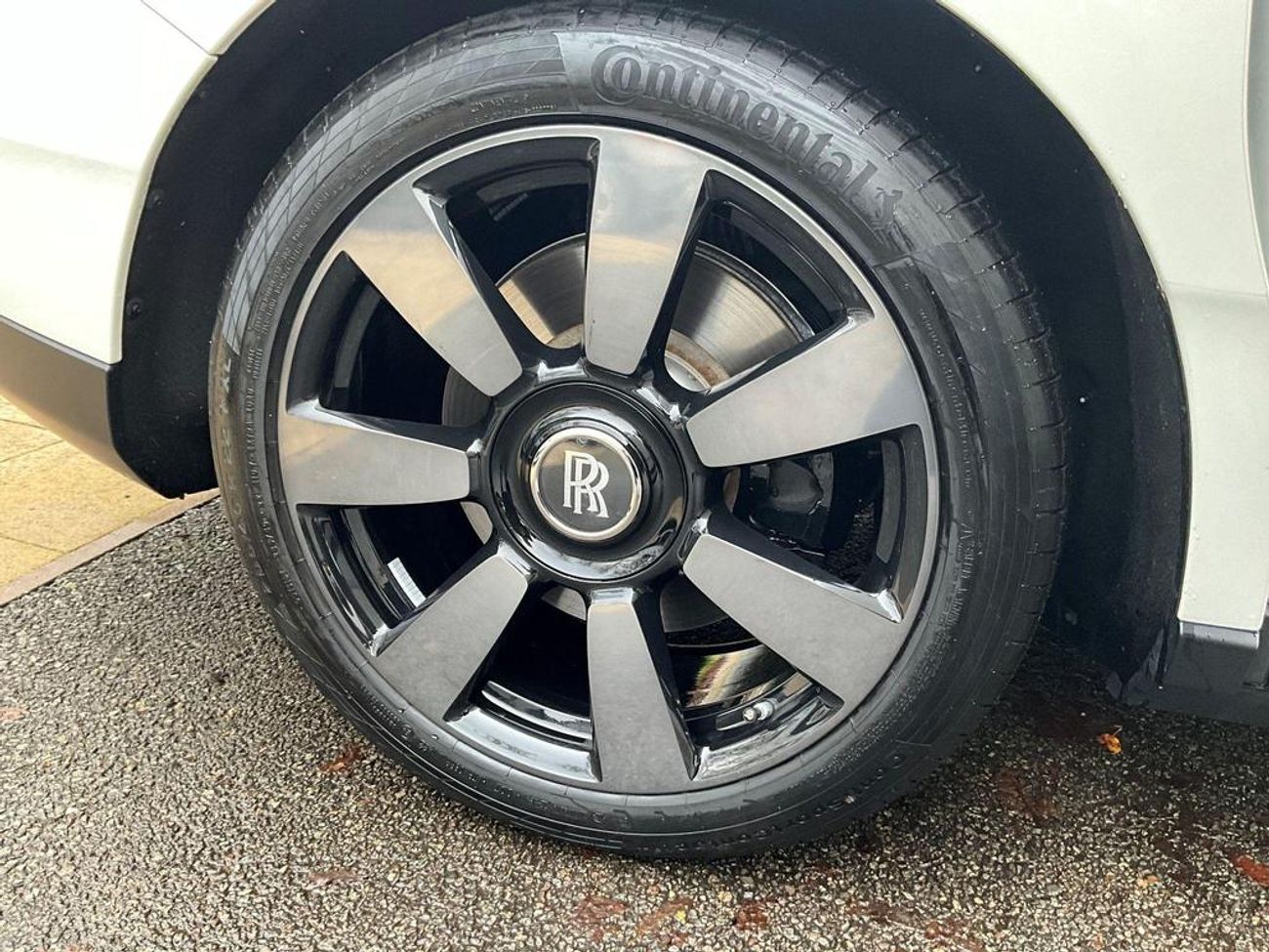 Rolls-Royce Cullinan Rolls-Royce Cullinan 6.75L V12 RIGHT HAND DRIVE