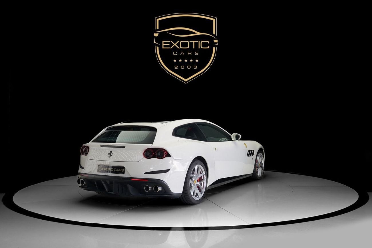 Ferrari GTC4 Lusso T