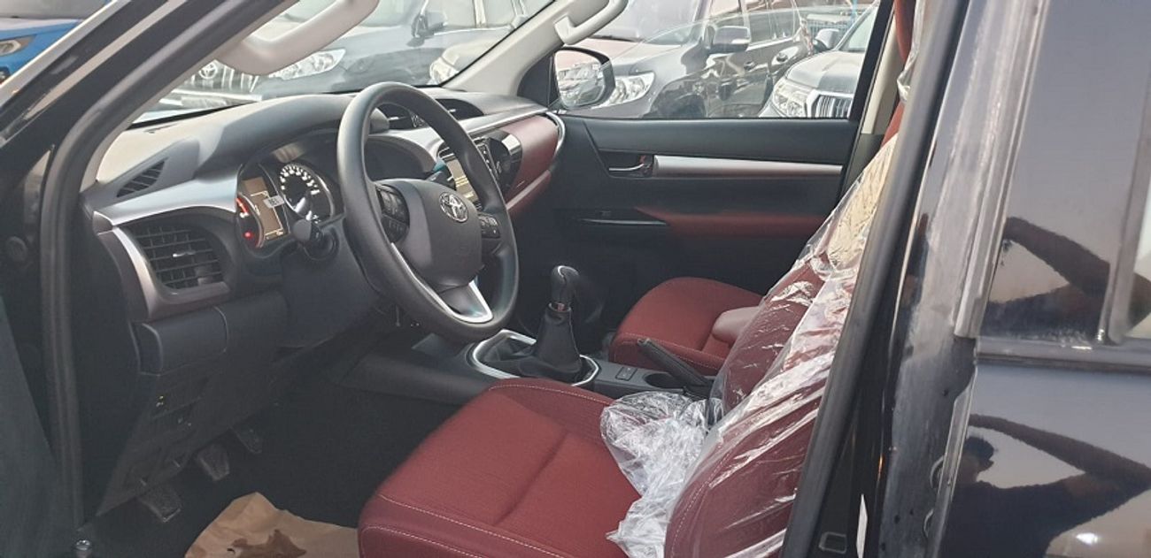 تويوتا هيلوكس PICKUP 2.8L 4X4 M/T P/W (DIESEL)