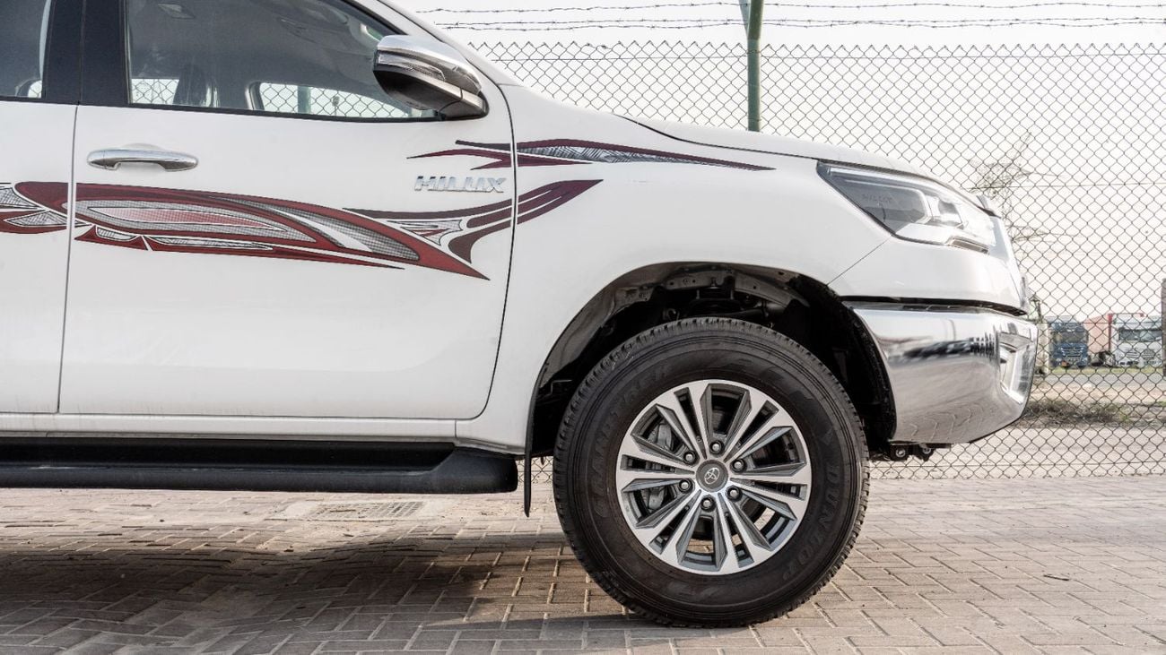 تويوتا هيلوكس 2025 Toyota Hilux SGLX 2.4L MT Diesel (White-Black)