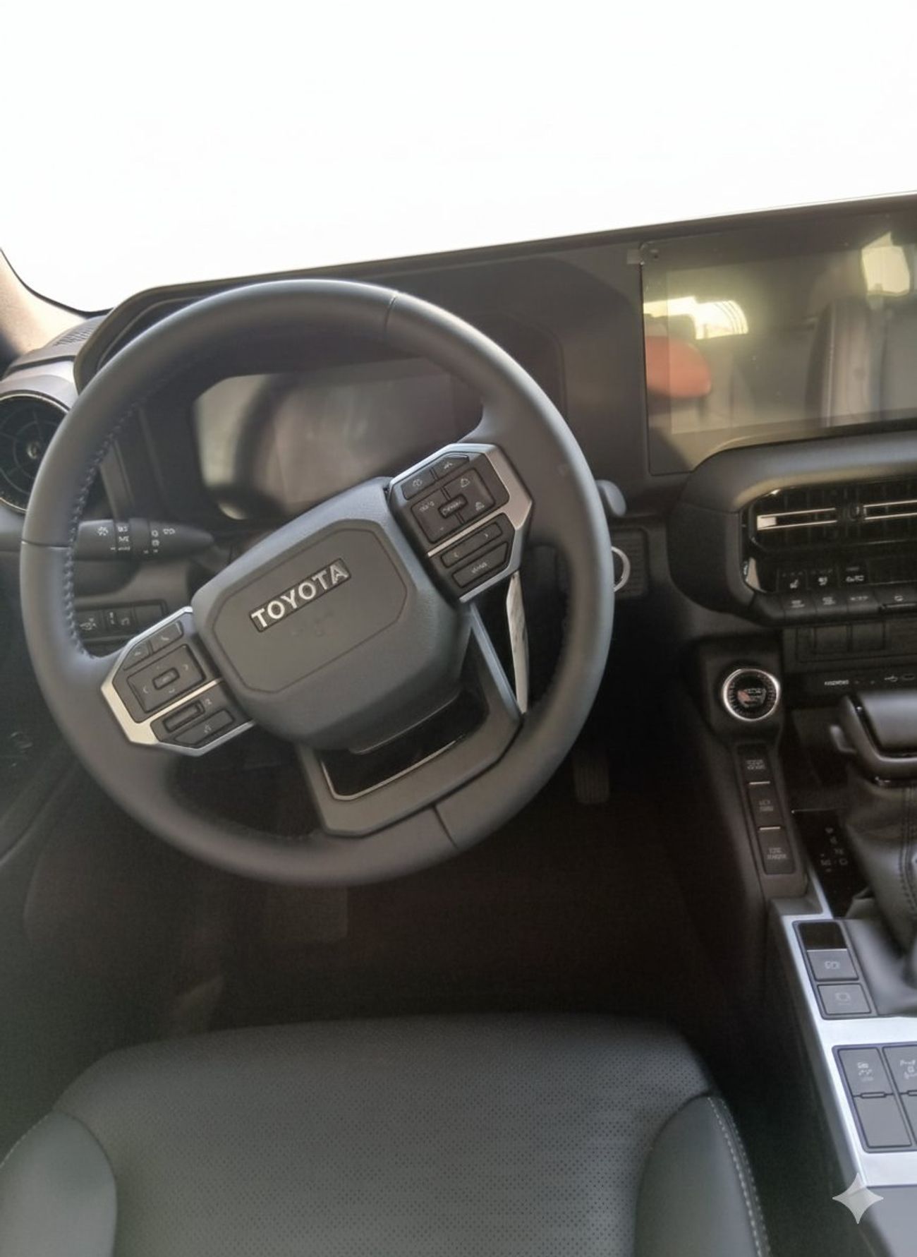 تويوتا برادو 2.4L PETROL TURBO ENGINE, 4 CYLINDER INLINE TYPE,16 VALVE DOHC