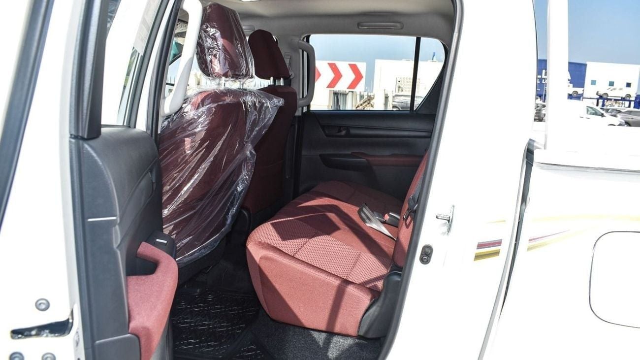 Toyota Hilux S GLX 2.4L 4WD A/T 2025YM