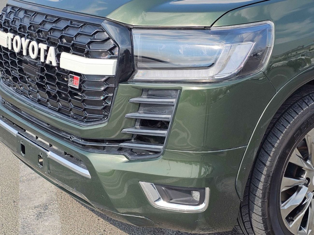 تويوتا لاند كروزر Toyota landcruise 2015 Model Modified 2024 Model V8 4.5 petrol Engine Colour Green Transmission Auto