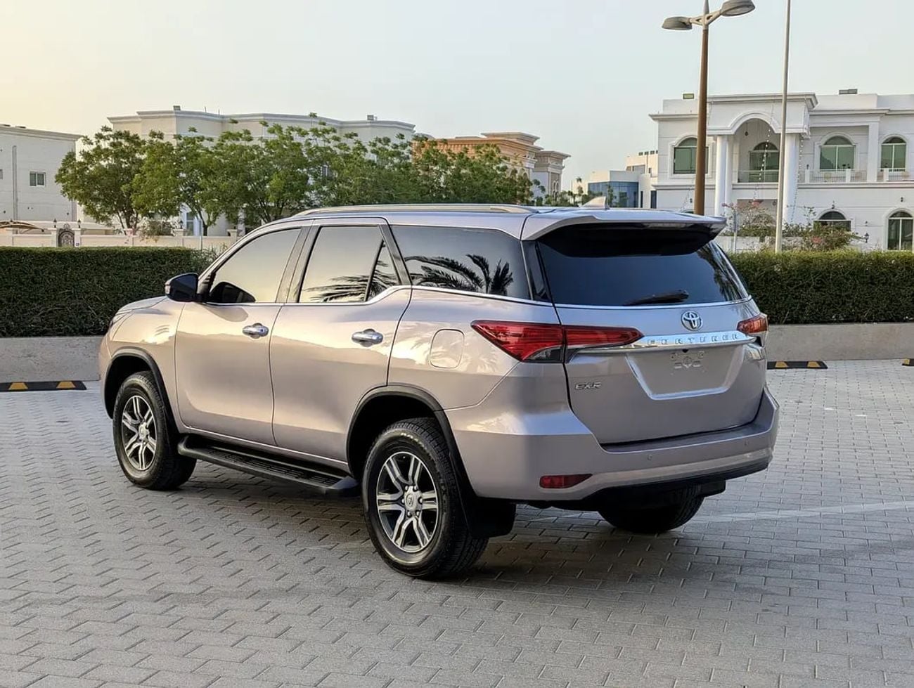Toyota Fortuner Facelifted V4 2.7L EXR GCC Specs In Excellent Condition