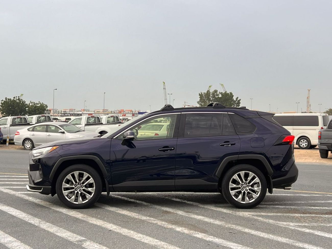 Toyota RAV4 XLE 2019 Toyota Rav4 Full Option 2.5L V4 - Rear Camera - Leather Seat - Sunroof - AWD 4x4