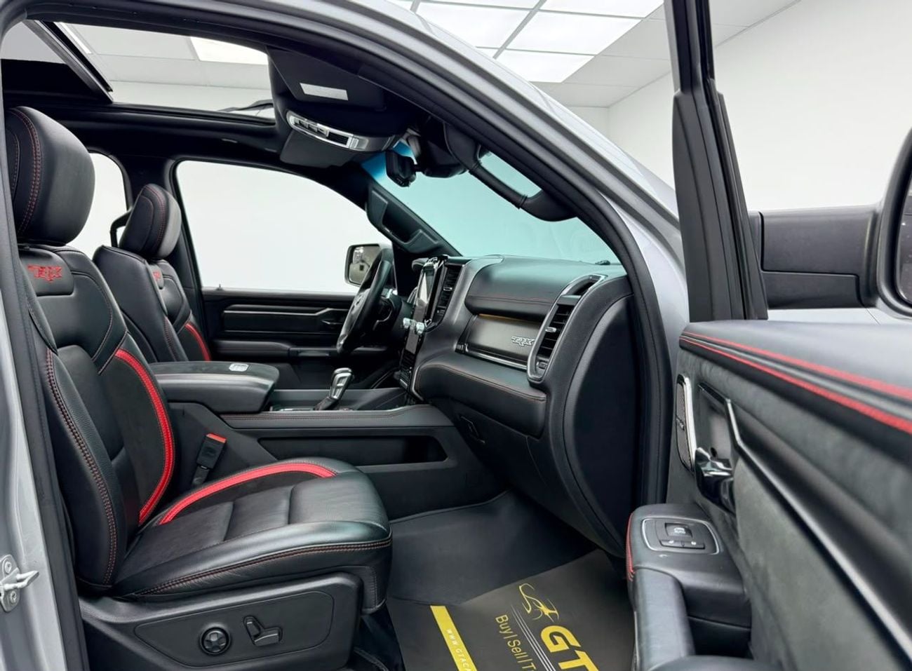 RAM 1500 TRX 2022 RAM 1500 TRX V8, 2027 RAM Warranty + Service Pack, Full RAM Service History, GCC