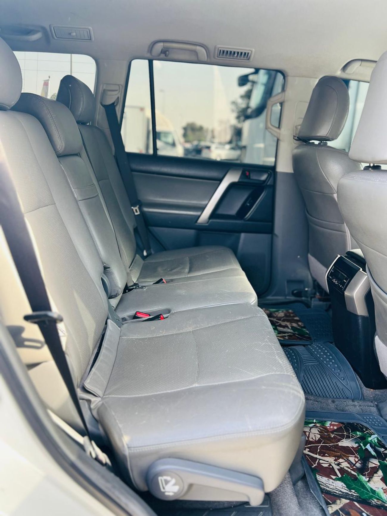 تويوتا برادو PETROL ,2.7 L ,GCC SPECS ,LEFT HAND DRIVE AUTOMATIC