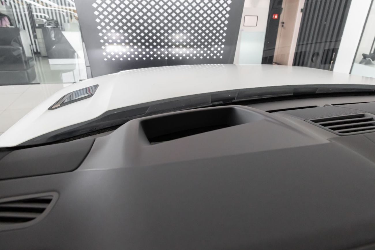 Land Rover Range Rover Sport S P400 3.0L 2024 Range Rover | Sport P400 | Dynamic HSE |  GCC Specs | Al Tayer Warranty & Service C