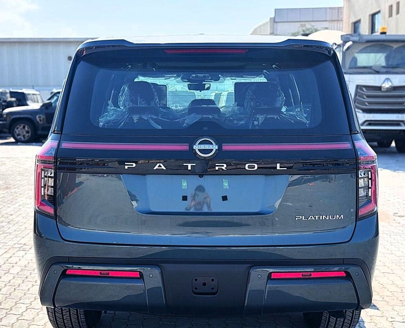 Nissan Patrol Nissan Patrol SE PLATINUM CITY  3.8L Petrol 4WD Gcc  Green insid red 2026 Model