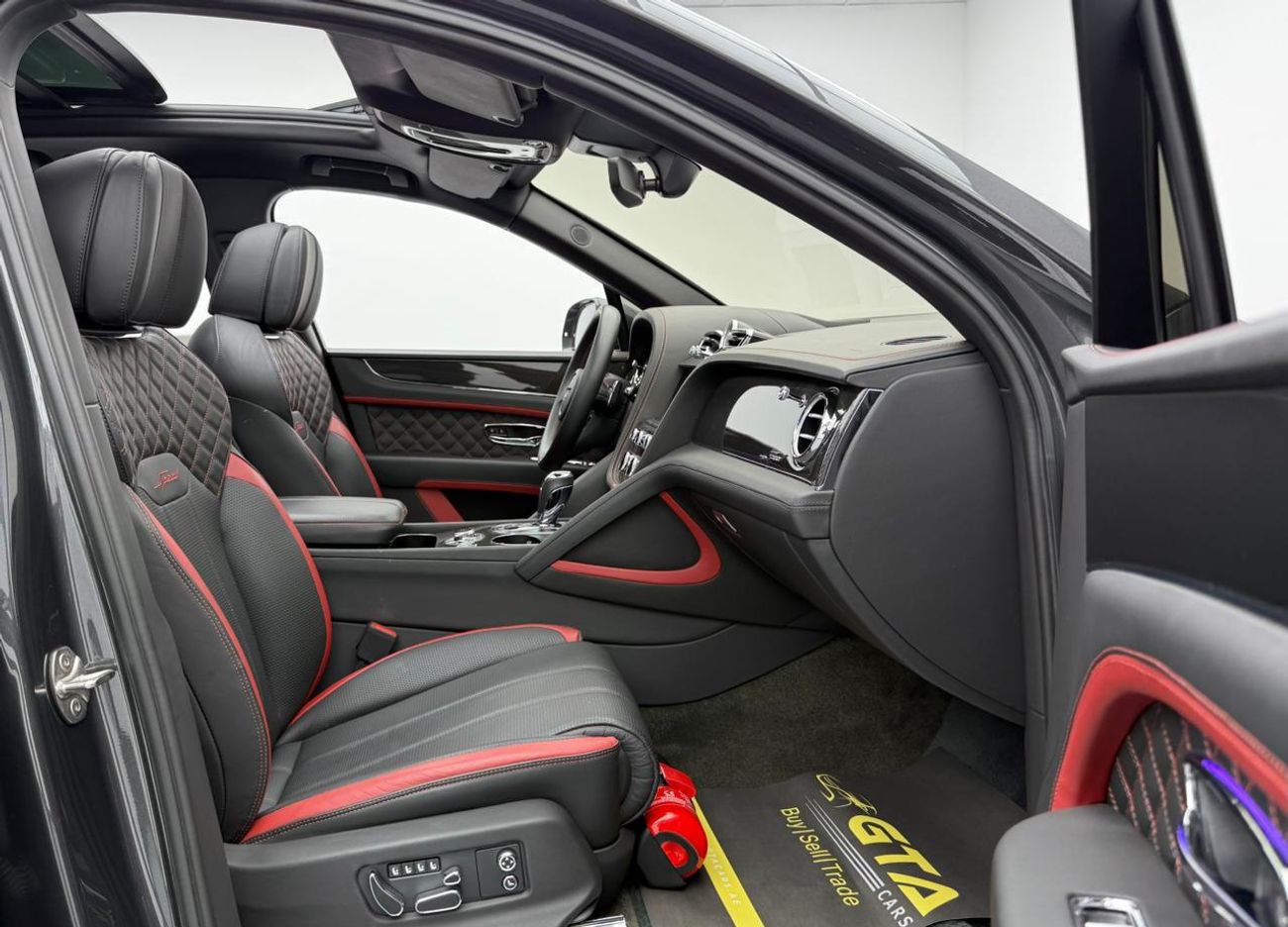 Bentley Bentayga 2022 Bentley Bentayga W12 Speed ,Agency Warranty+Service History ,Excellent Condition ,GCC