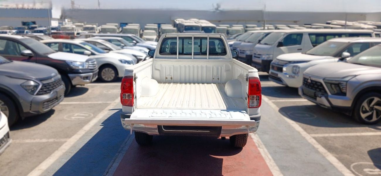 Toyota Hilux 2.4L Diesel Manual 4x4 SC 2026YM