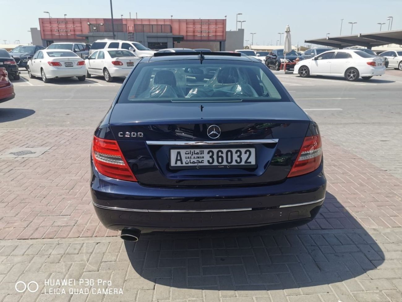 Mercedes-Benz C 200 In excellent condition and requires no expenses