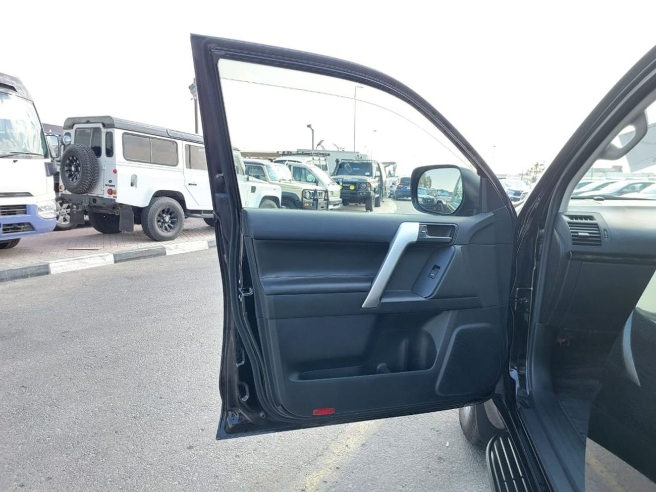 Toyota Land Cruiser TOYOTA LAND CRUISER PRADO SUV RHD 2023 MODEL 2.7 L PETROL AUTOMATIC(PM66034)