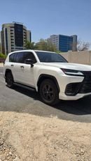 لكزس LX 700h SIGNATURE
