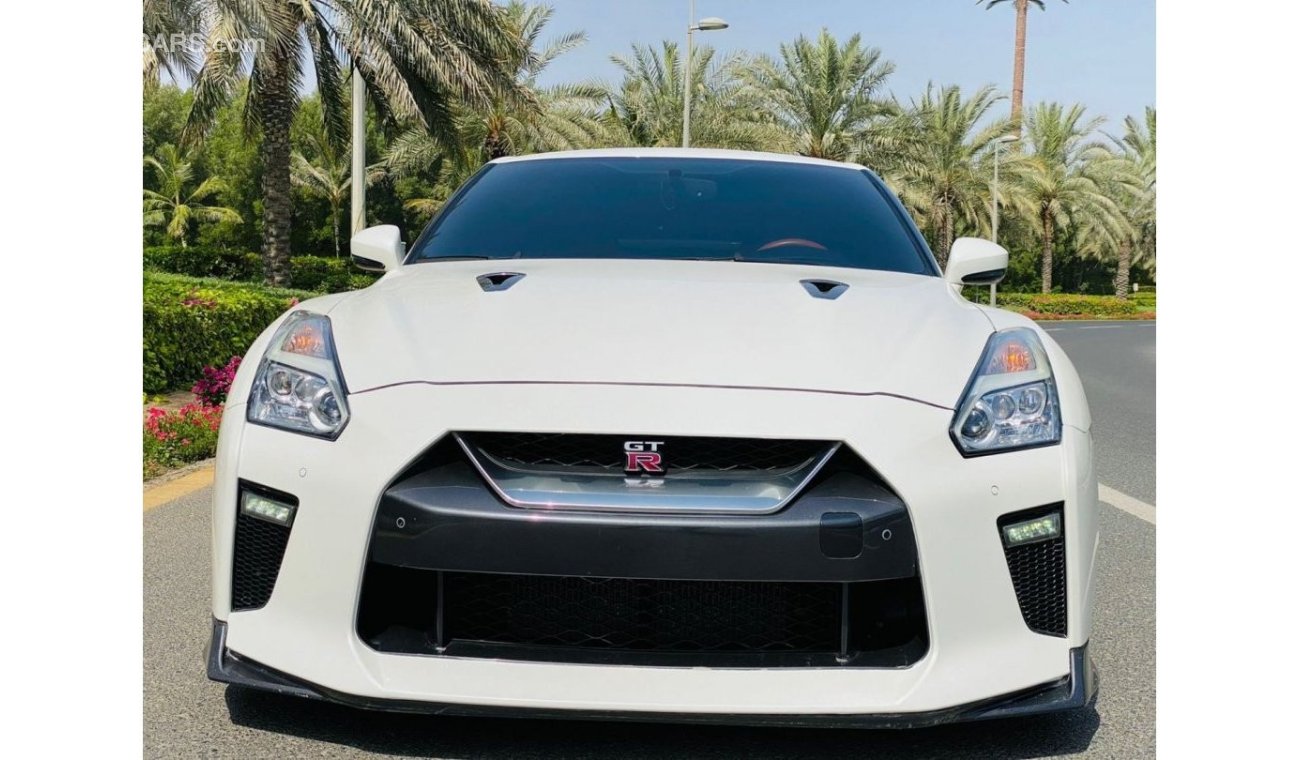 Nissan GTR Std Nissan GT-R 2018 import American perfect condition